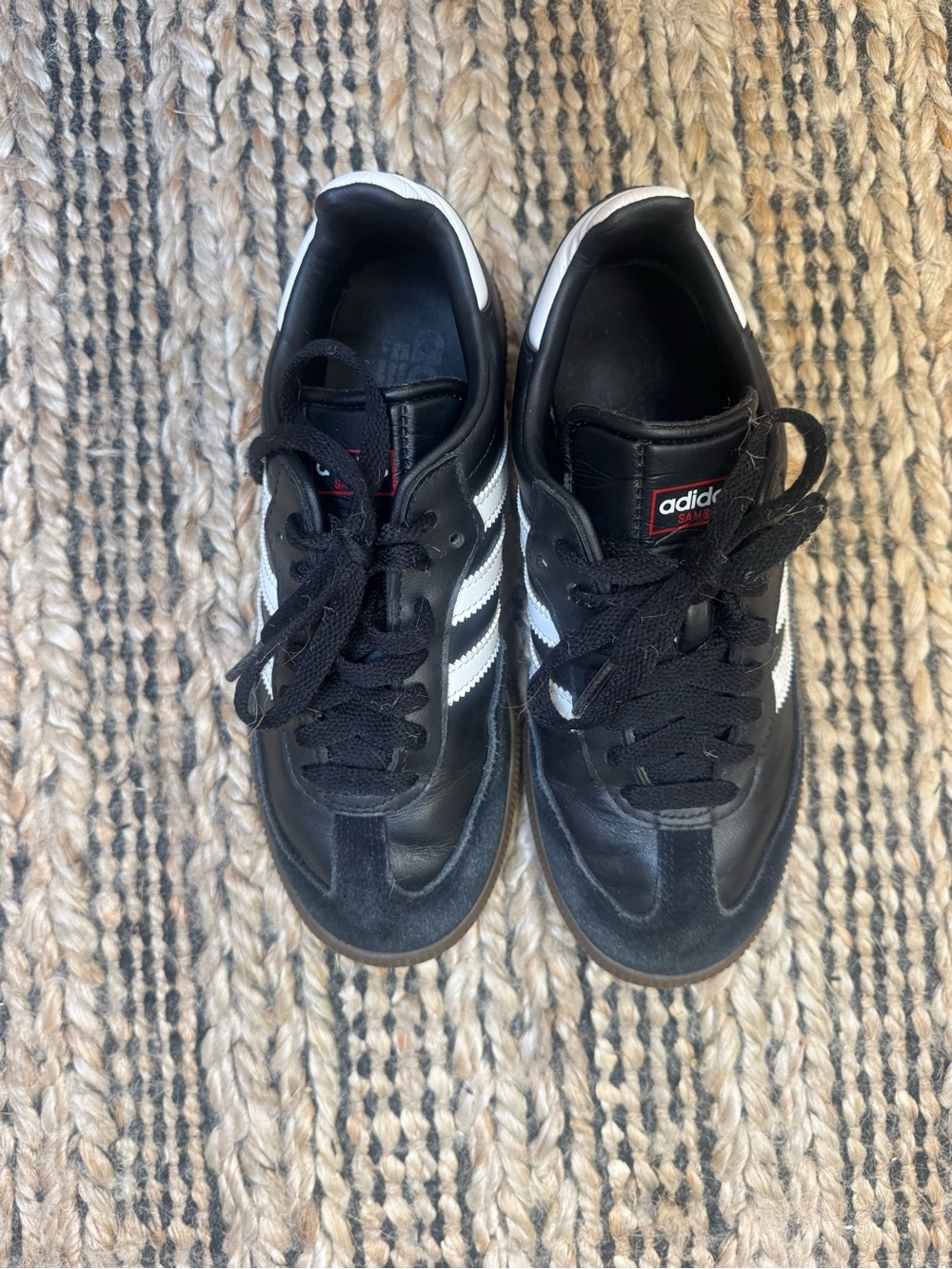 adidas big kid girls/ boys Samba sneaker Black with White Stripes - Picture 5 of 7
